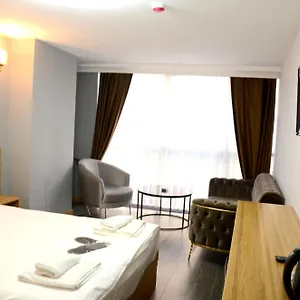 Waves , İstanbul Türkiye